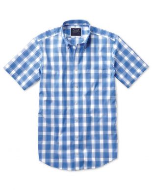 Chemise bleue et blanche en popeline coupe droite à carreaux, manches courtes et col boutonné sans repassage | Charles Tyrwhitt