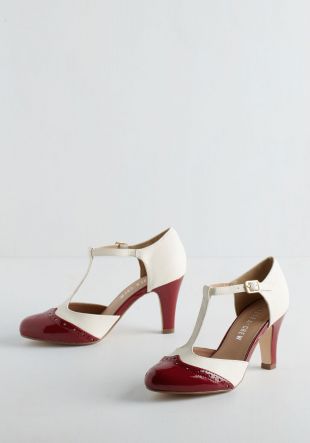 Vivacious Vibes Heel in Crimson Chelsea Crew