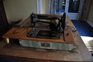 MACHINE A COUDRE SINGER ANCIENNE