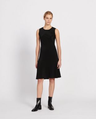 Comptoir des Cotonniers - ROBE MIDI SANS MANCHES EN SOIE BLACK BEAUTY