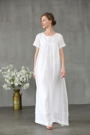 robe longue de lin, blanc robe. Une robe en lin blanc