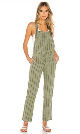 Over­all Jump­suit