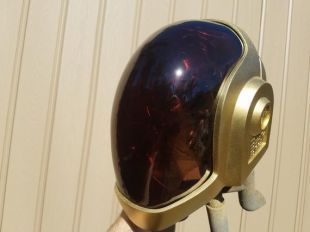 birds of prey huntress motorcycle helmet The motorcycle helmet of Helena Bertinelli / Huntress (Mary Elizabeth  Winstead) in Birds of Prey and the fantabuleuse history of Harley Quinn