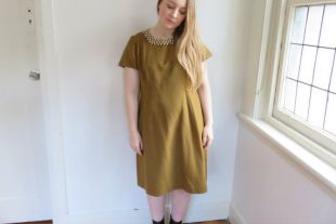 60s Wool Shift Dress / Mustard Brown Dresses Antique Dentelle Trim Collar / Short Sleeve A Line vintage Simple Winter