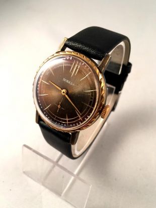 hommes vintage regarder ZIM - Pobeda, avec un joli cadran brun! Livré avec une nouvelle bande de cuir! Les hommes regardent ronds. Montre à cadran brune. Les hommes regardent. Regarder