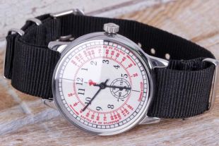 Cadeau impressionnant pour le médecin ou l'étudiant! Montre mécanique de la célèbre marque russe RAKETA, symbole Caducée sur cadran ! Édition limitée!