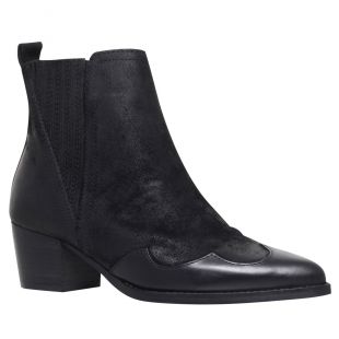 Black Heel An­kle Boots