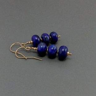 Deep Blue Lapis Gemstone Bead Drop Boucles d'oreilles Faits à la main OrFilled accents Stacked Rondelle perles, points forts or, bleu et or classique