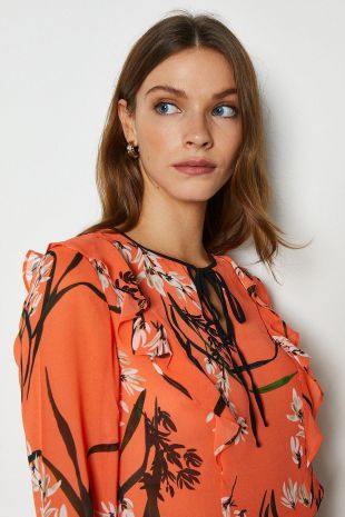 Trailling Oriental Print Top