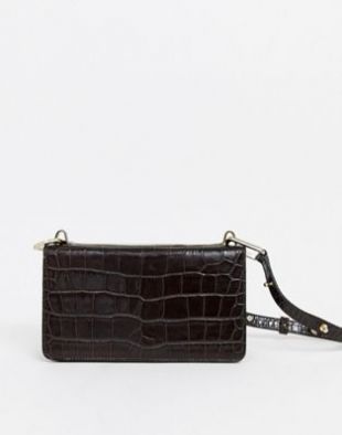 Leather Croc Em­bossed Shoul­der Bag
