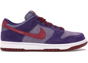 Nike Dunk Low 'Plum' Sneakers of Moneybagg Yo on the Instagram account @ moneybaggyo