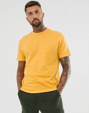 Yel­low T Shirt