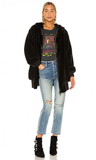 Free People BLOUSON À CAPUCHE OVERSIZED TURN UP en Black | REVOLVE