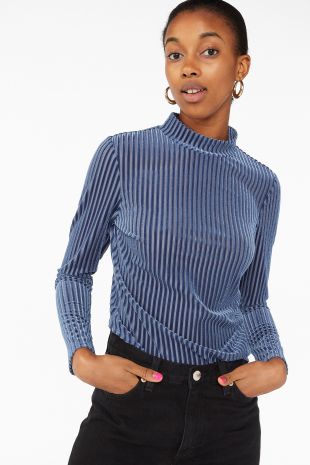 Ribbed velvet top
