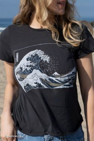 Wave Printed Graphic Tee