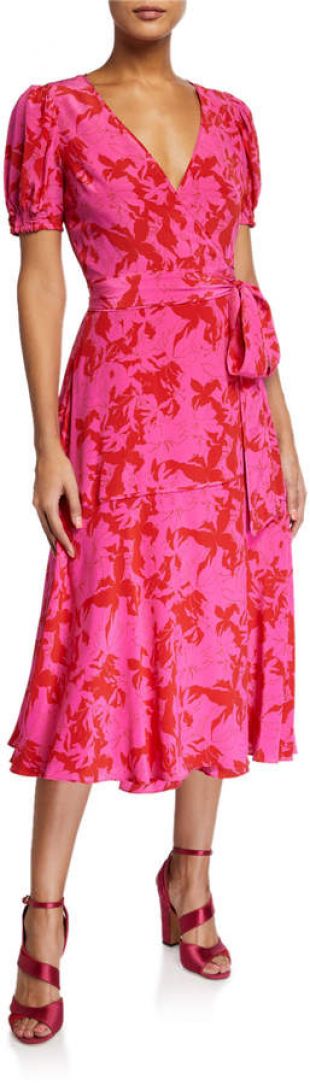 claire dunphy red dress Modern Family: Claire's 5 Best Outfits (& 5 Worst)