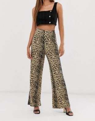 Leop­ard Wide Leg Pant