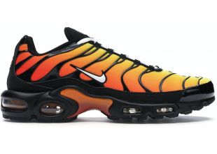 La paire de Nike TN orange et jaune à semelle noire de Inoxtag ...
