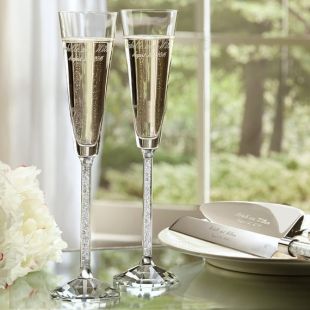Oleg Cassini Crystal Diamond Toasting Flutes (2) Flûtes toasting de mariage (fr) Flûtes de Champagne (fr) Verres à griller Personnalisation gratuite