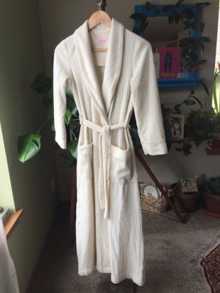 Unbranded - vintage Light Beige Chenille Robe - Tagged Evelyn Pearson ...