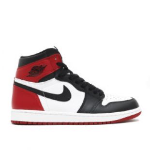 Sneakers Nike Air Jordan 1 "black toe" Jason Derulo in her video clip Na Na | Spotern