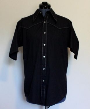 vintage 70's PURITAN Citation Club trim effilée chemise à manches courtes noire avec des accents cousus blancs, MEDIUM