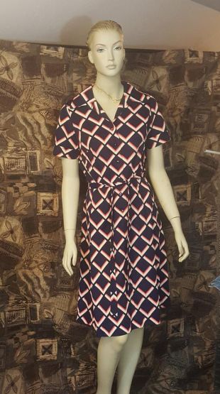 vintage taille robe du milieu du siècle 14 1/2, La robe Stroller, col évasé La robe Stroller, manches courtes La robe géométrique de conception de poussette