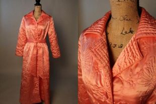 50s 60s Bathrobe // vintage 50s 60s Pink Satin Quilted Bathrobe