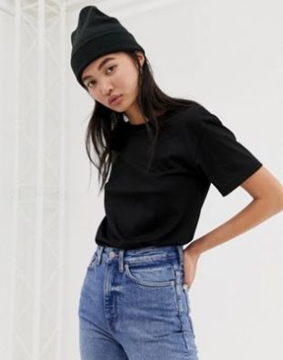 Black Tee