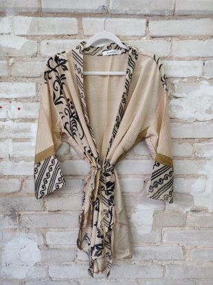 Beige - Kimono floral noir, Robe Kimono de soie, Robe d’habillage, Cardigan boho, Kimono féminin, cadeau pour elle, Boho Kimono