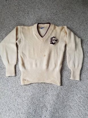 vintage 1966 Cornell varsity pull, crème, 40