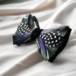 Noeud papillon de plumes noires et blanches, noeud papillon de plumes d'oiseau, mariage de noeud d'arc, noeud d'arc blanc, noeud papillon pour des groommen
