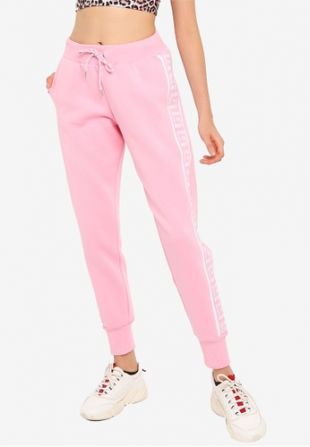 Aerie Pink Smocked Short worn by Hannah Ann Sluss in Arizona June 1, 2020