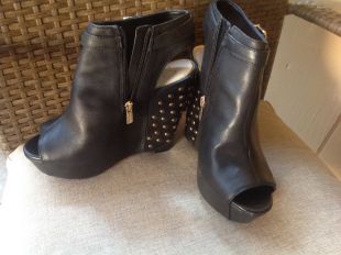 Jessica Simpson Black Wedge Sandals Shoes Size: 8M | eBay