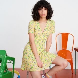 Robe Col V Manches Courtes
