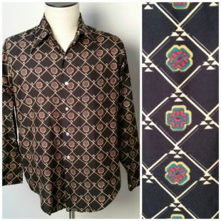 Vintage Hommes 1970Van Heusen Black Geometric Print Long Collar Disco Shirt Large to XL 47" Chest