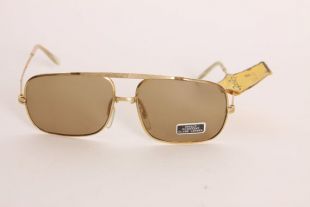 Deadstock 1970s Gold Tone Frames and Brown Lenses Sunglasses par Opti-Ray