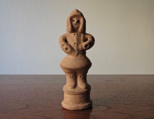 Rare millésime japonais Haniwa Warrior Statue Fait à la main Sculpture en terre cuite en céramique faite dans la préfecture de Miyazaki Nangoku Japon