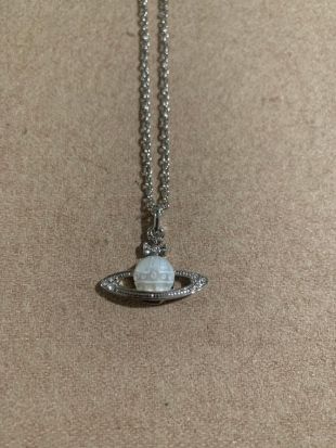 Argent/Creme Orb Collier