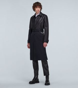 Trench-coat en cuir et sergé