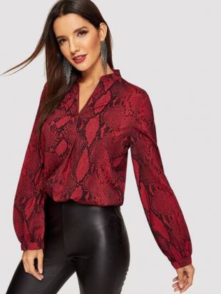 Blouse rouge imprimé python