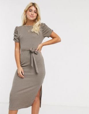 Ruched sleeve dress with tie waist in check