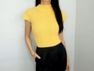 Haut de cou de crochet fait à la main