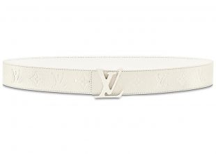 The belt Louis Vuitton Original Shape worn by Moneybagg Yo in her