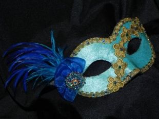 Dentelle et plume mascarade masque dans les tons de l'Aqua, bleu, Turquoise et or