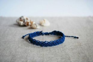 Bracelet tressé bleu