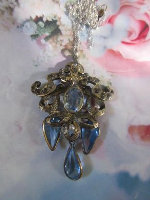 Collier antique de pendentif de pâte de sterling avec l’embellissement de perle de fleuve