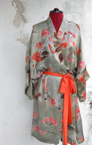 Kimono - Sakura fleurs - soie Satin Kimono Robe Sage gris corail - soie tunique - à la main peint caftan Robe-Floral Silk kimono peint à la main