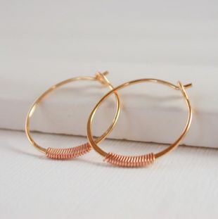 Petite Boucles d’oreilles embellies Hoops Wire Wrapped Hoops Simple Gold Hoop Boucles d’oreilles Small Hoops Minimalist Hoops Small Gold Hoops