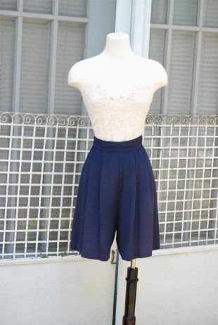 1980s Pleated High Waist Shorts M L 28 W Navy Blue